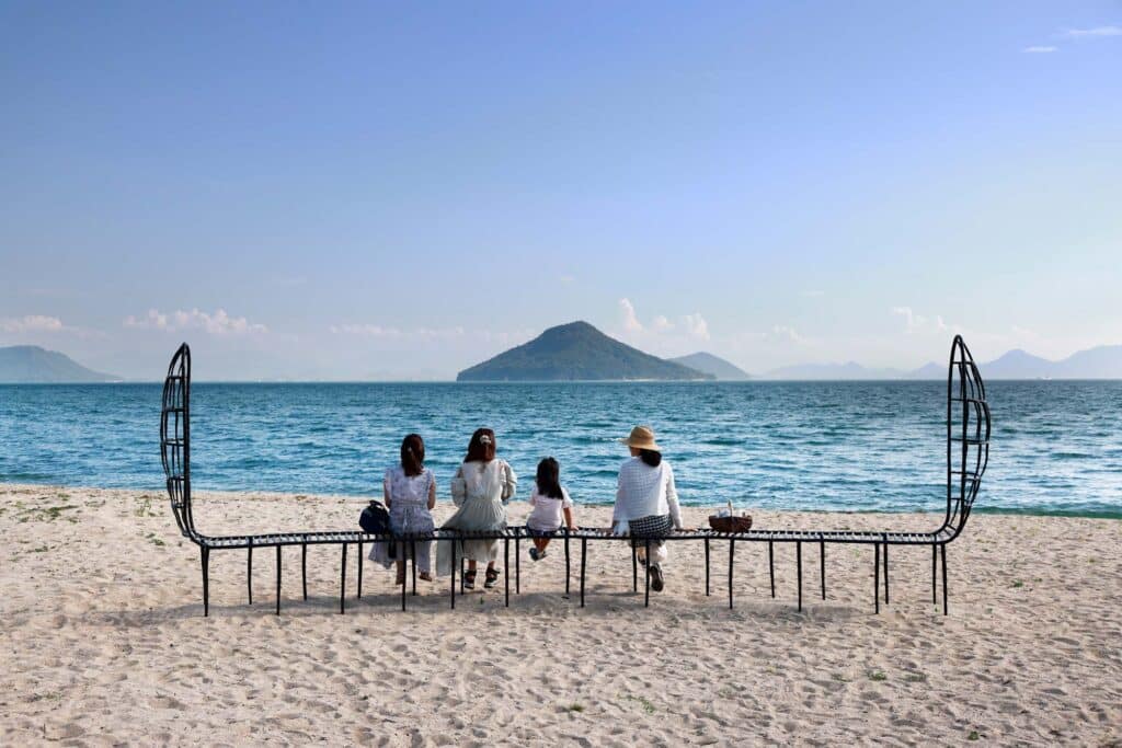 EX WR BIE24 Heather B Swann A place for sea dreamers 02 SRGB 2000px