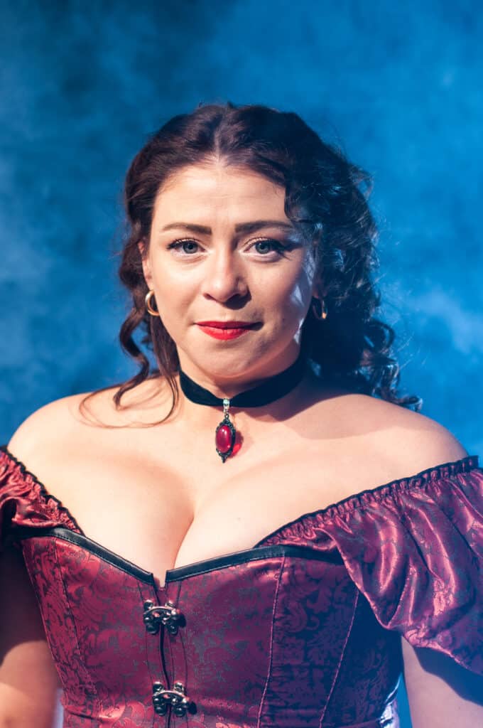 Sarah Hamilton as Lucy Harris