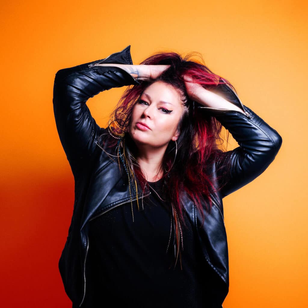 1900x1900 000000 80 0 0