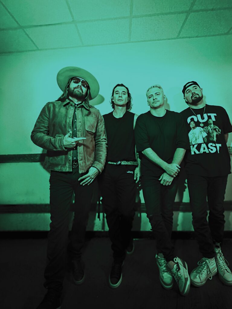 BUSH I Beat Loneliness press pictures copyright earMUSIC credit Joseph Llanes