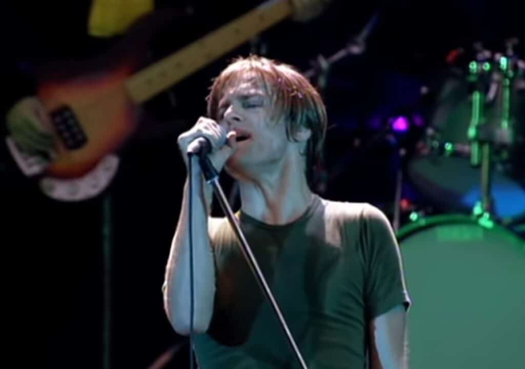 MV5BZmZhN2E1MjUtMmJiNC00OGYyLTg2M2QtY2YzZDU5NjA5Mzc5XkEyXkFqcGc@. V1