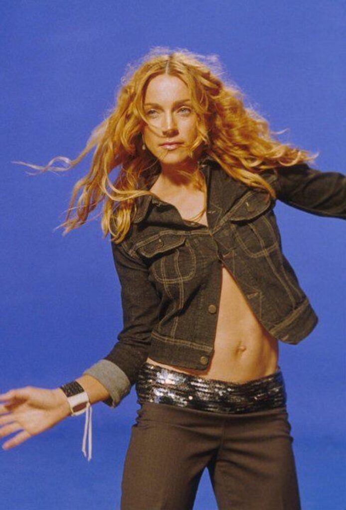 MV5BYjBiMzg3NmUtNTY2MC00ZjExLTk5ZTQtMzdiYjM3Njc2NDVlXkEyXkFqcGc@. V1