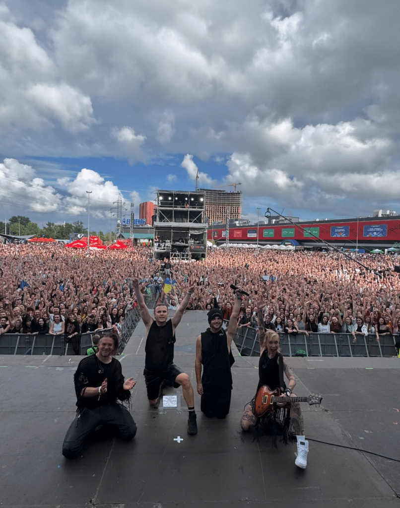 dd4d9caf 6500 0a42 8eaa 8a8ec8cb6499