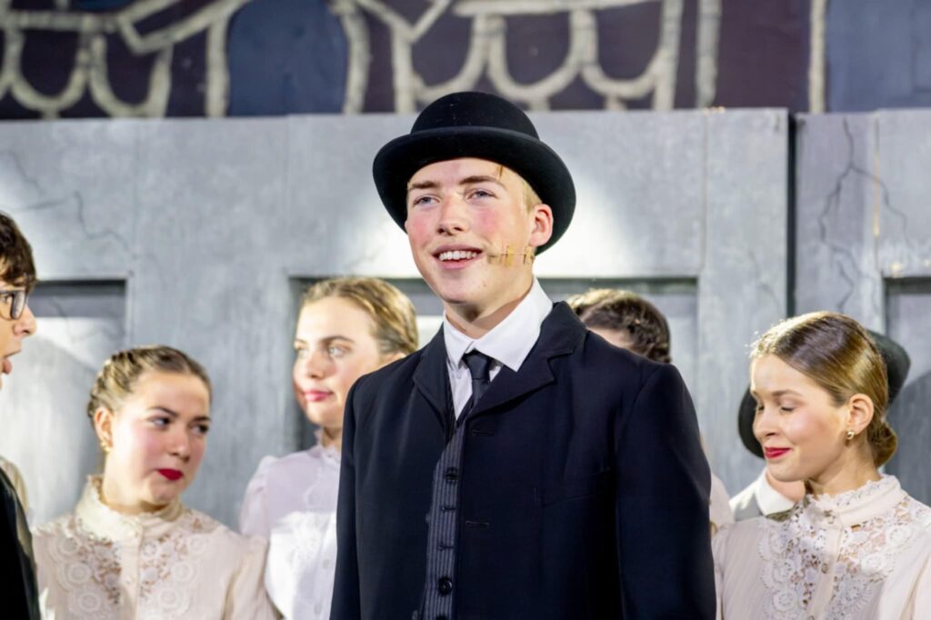 3c506b0d 811b 4058 b343 d80b460e1904