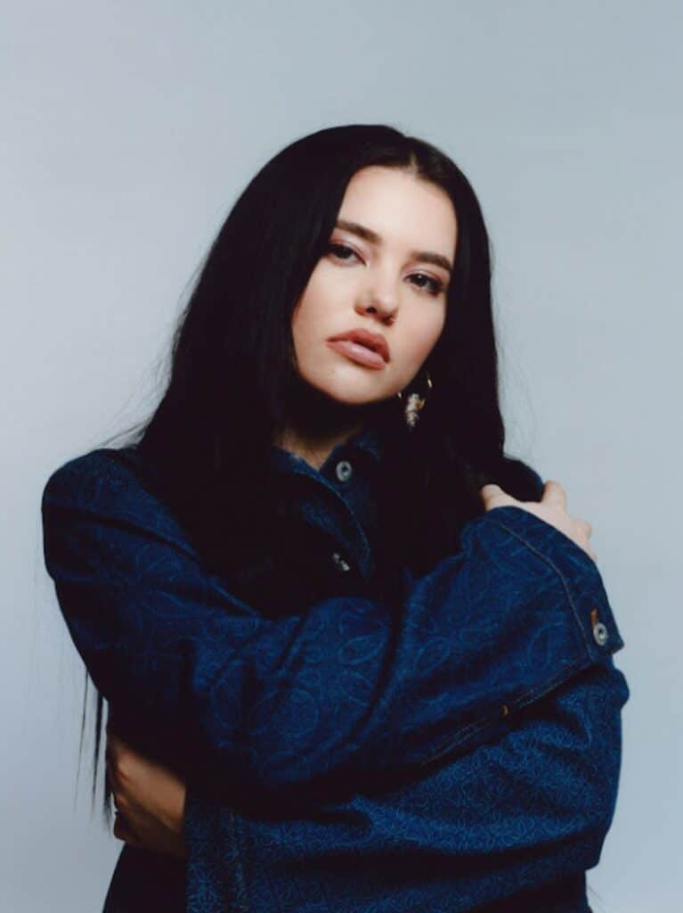 lauren spencer smith 071423 1 b1cccc6ac6bd49fbb16faa139dc7f382