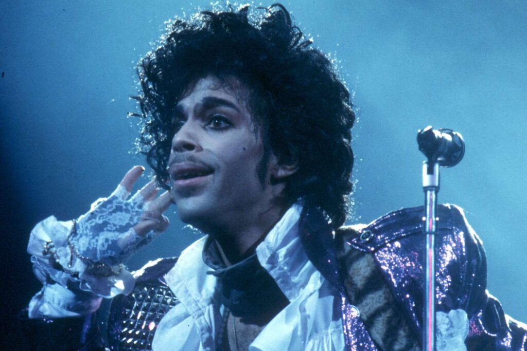 Prince performs live at the Fabulous Forum 1985 031425 tout ed08f9a8b9864c85a3e82184024cdbb6