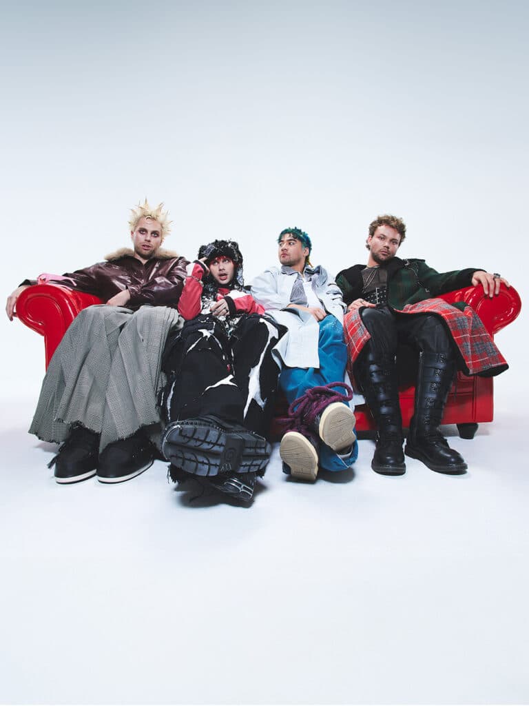 Static TM 1080x1440 5SOS 2025 National Photo