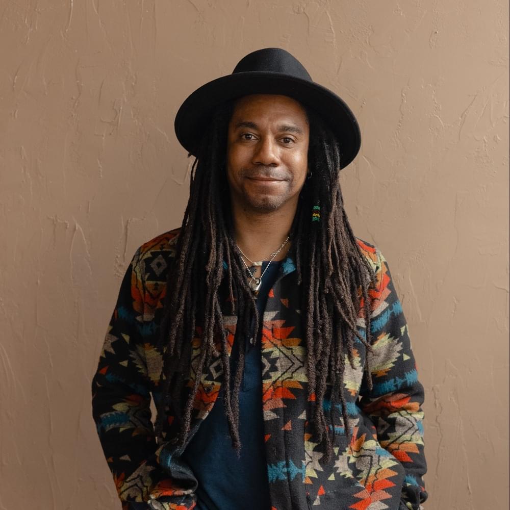 14ec9ff31d8194456555e46c2317d4a9.1000x1000x1 copy