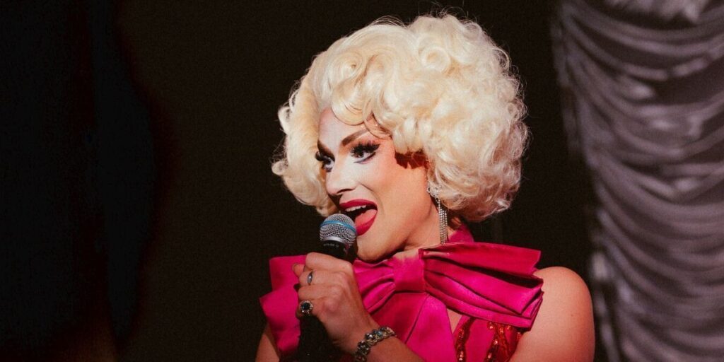 user crop Skank Lips4 1200 x 600 px