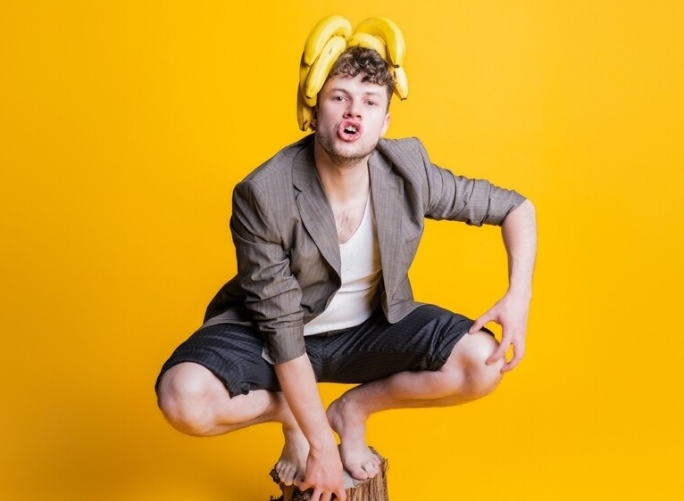 user crop 5.3.Chimp Purse HR 1