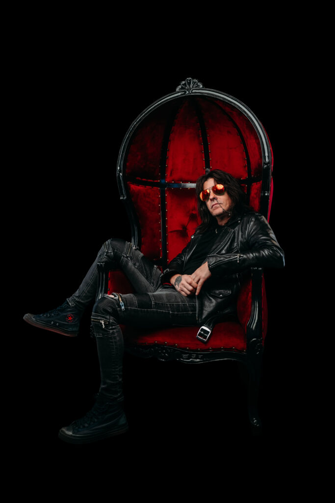 BOLAN copyright earMUSIC press picture credit Anabel DFlux 2