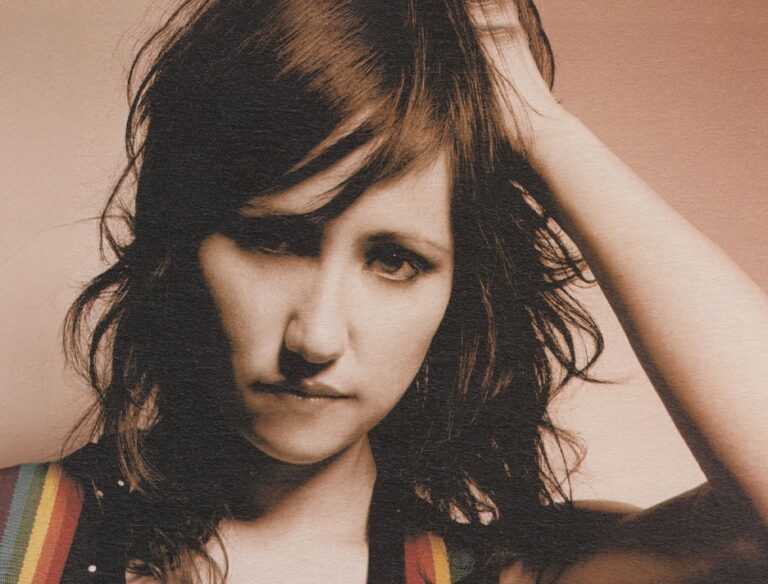 68d3fba63c4829dd04f9c124 DAL KT Tunstall desktop 1