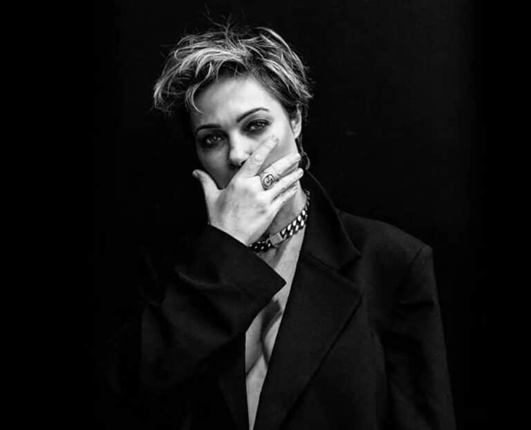 1200x800 Sarah McLeod copy